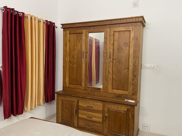 Гардероби - и двете спални