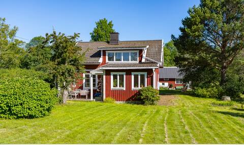 Idyllic cottage for rent