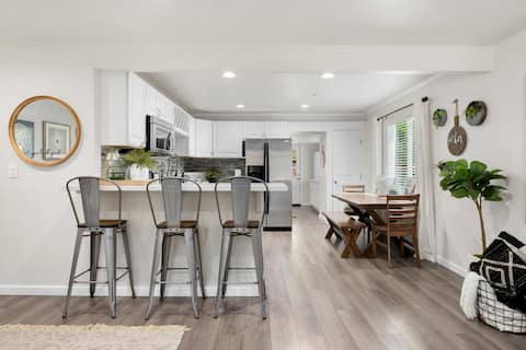 Charming 2-bedroom cottage in the heart of Loomis
