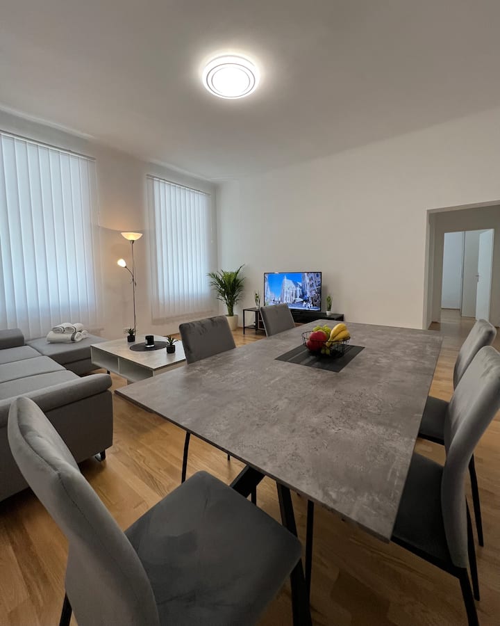 Modernes Juwel In Zentraler Lage - Perchtoldsdorf
