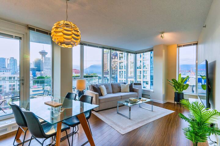 Modern, Comfortable, & Central Apt in Downtown Van gallery image 2