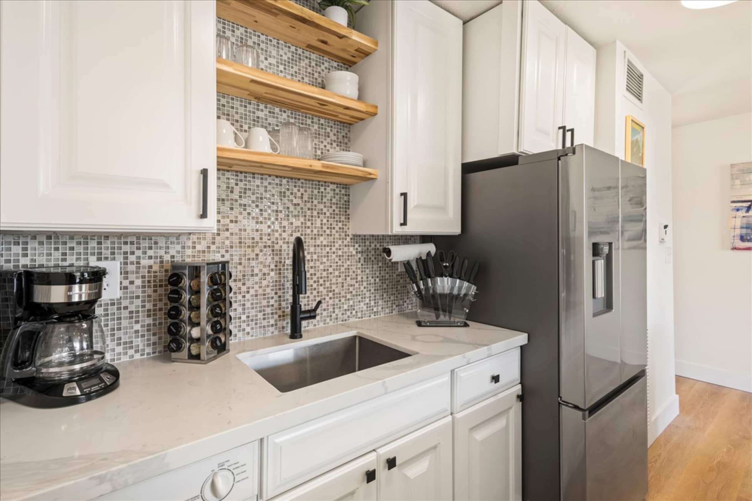 Sugar Beach Bliss 503 - Best Oceanfront Vacay! - Image 8
