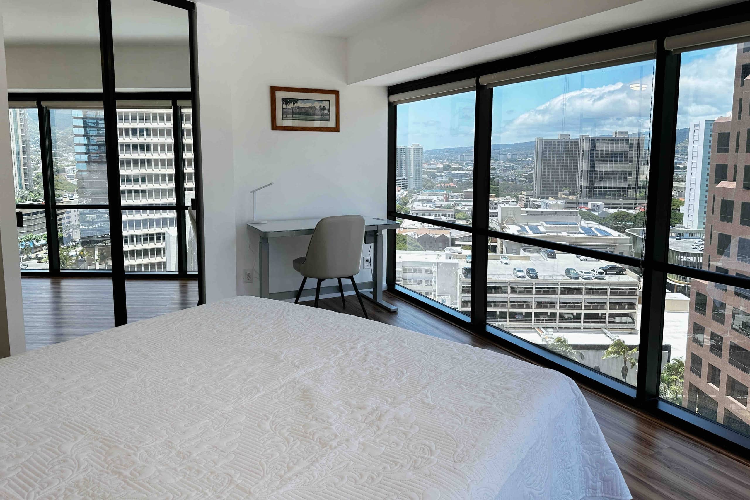 Condo in Honolulu · ★4.65 · 2 bedrooms · 4 beds · 1 bath - Image 4