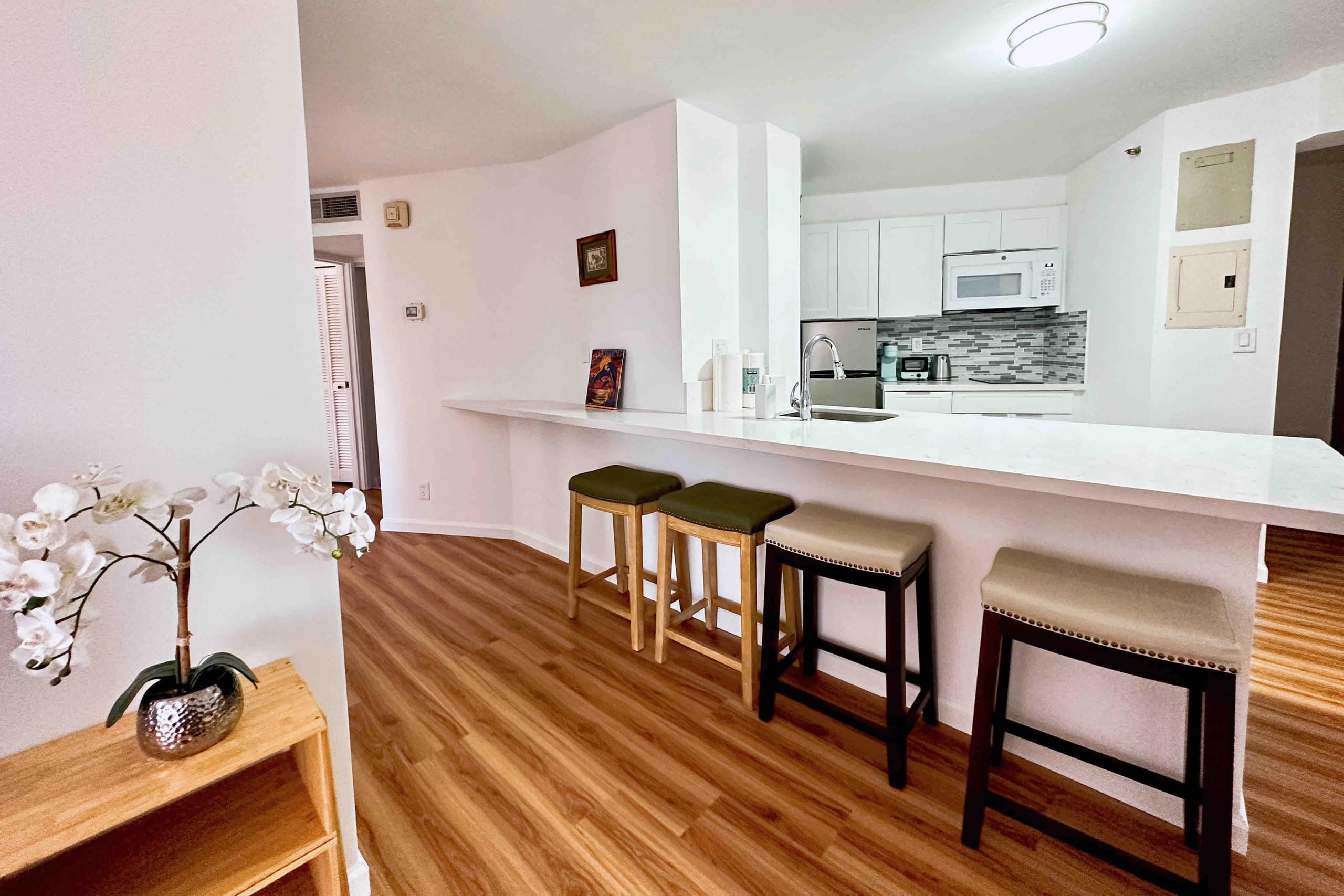 Condo in Honolulu · ★4.65 · 2 bedrooms · 4 beds · 1 bath - Image 9