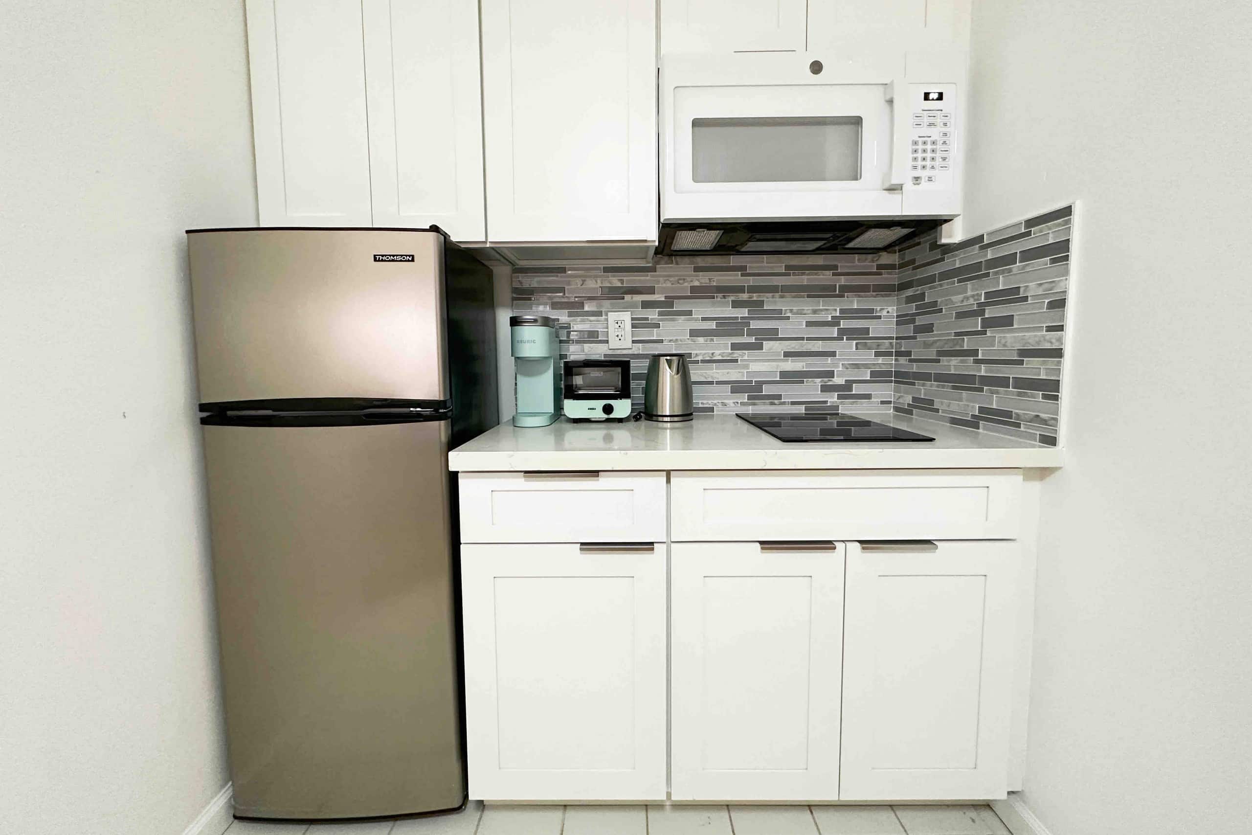 Condo in Honolulu · ★4.65 · 2 bedrooms · 4 beds · 1 bath - Image 10