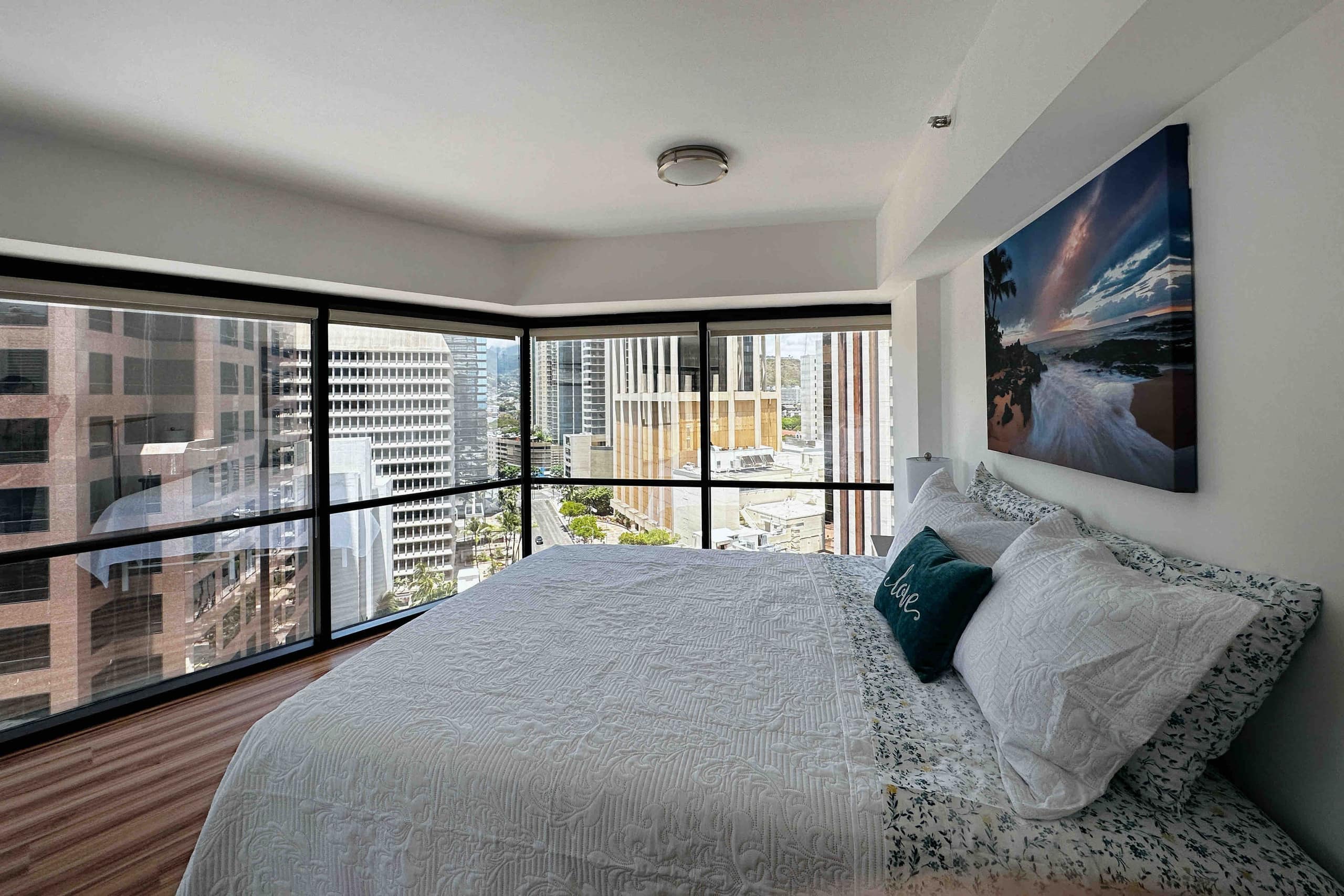 Condo in Honolulu · ★4.65 · 2 bedrooms · 4 beds · 1 bath - Image 7