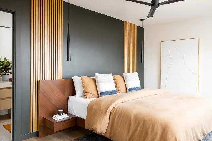 Heated Pool-Jacuzzi-King Bed-City Views-Chic Decor gallery image 4