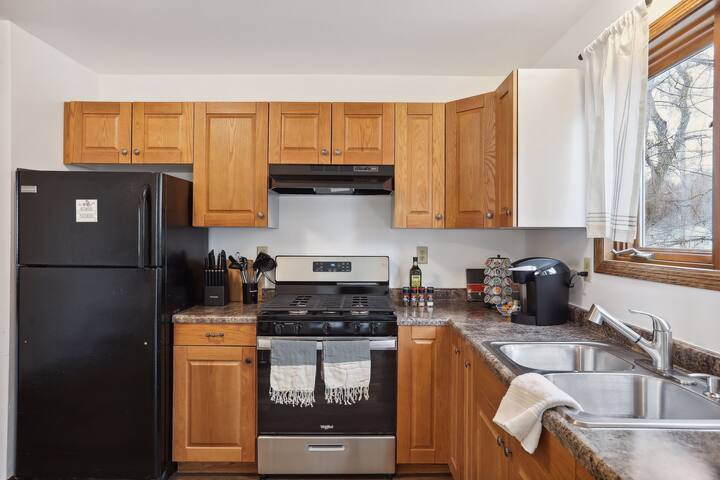 FirePit+GameRoom+Large Yard|StPauls Modern Escape gallery image 5