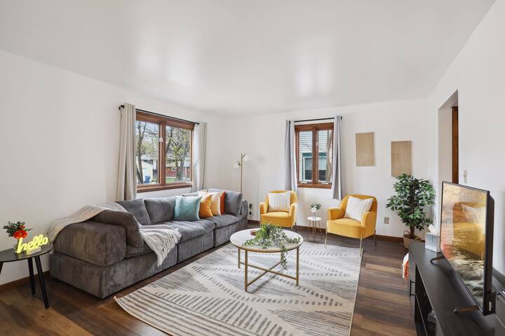 FirePit+GameRoom+Large Yard|StPauls Modern Escape gallery image 4