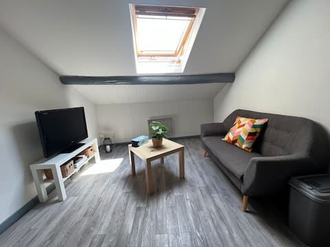 Apartment near train station