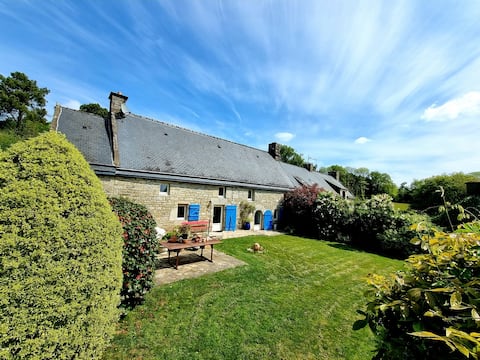 Morbihan gîte, with pool, 10 people, Blavet