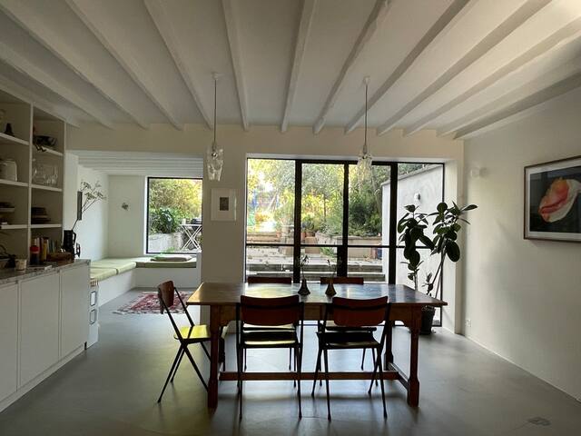 Peaceful family home in London Fields gallery image 4