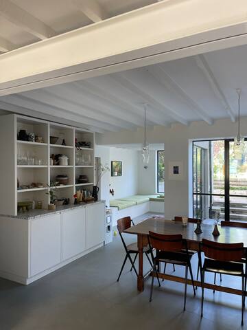 Peaceful family home in London Fields gallery image 5