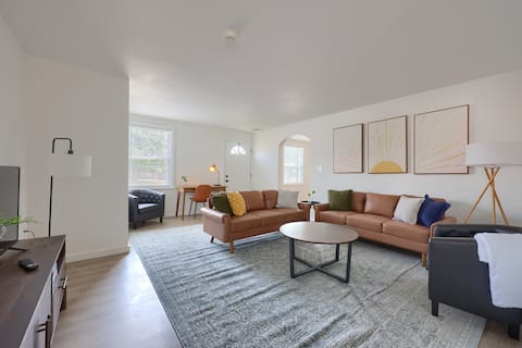 Newly Renovated and Furnished! 2 BR House in Akron