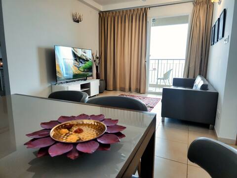 Luxurious 3BHK in 22nd floor of Bhartiya City