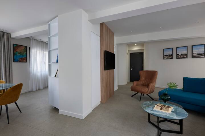 Penthouse Apartment, 2BR, with Hammam & COCO-MAT! gallery image 3