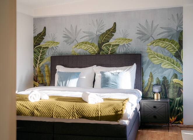 A/C LUX Rooftop APT 6BR+3.5Bath | Wenceslas square gallery image 5