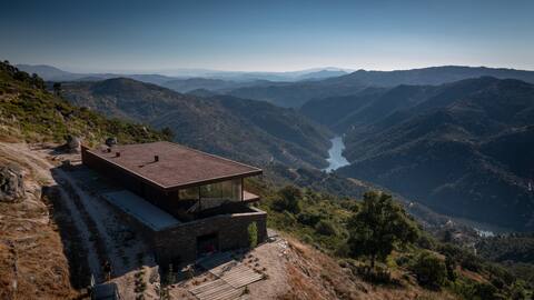Bonelli House