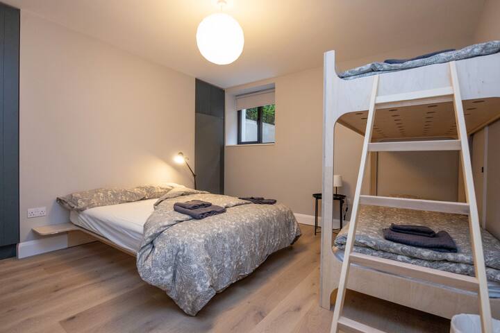 Trinity Coach House gallery image 4