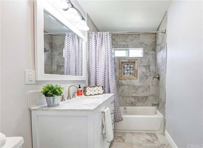 Downey Pool Casa gallery image 2