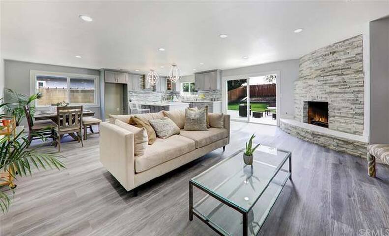 Downey Pool Casa gallery image 4