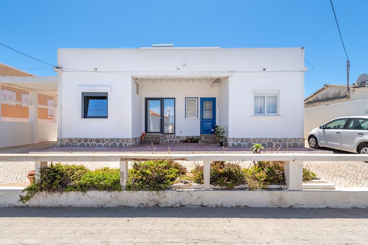 Entire home with 5 bedrooms in Faro - Two beachfront semi detached villas on the sand