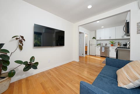 Successful Airbnb property: Quiet and Central 1bed1bath House, Nature Retreat in South San Gabriel
