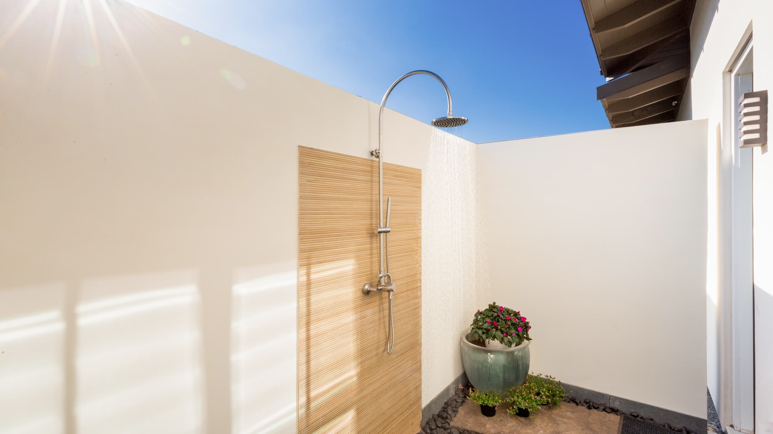 Home in Waimea · ★5.0 · 4 bedrooms · 7 beds · 4.5 baths - Image 71