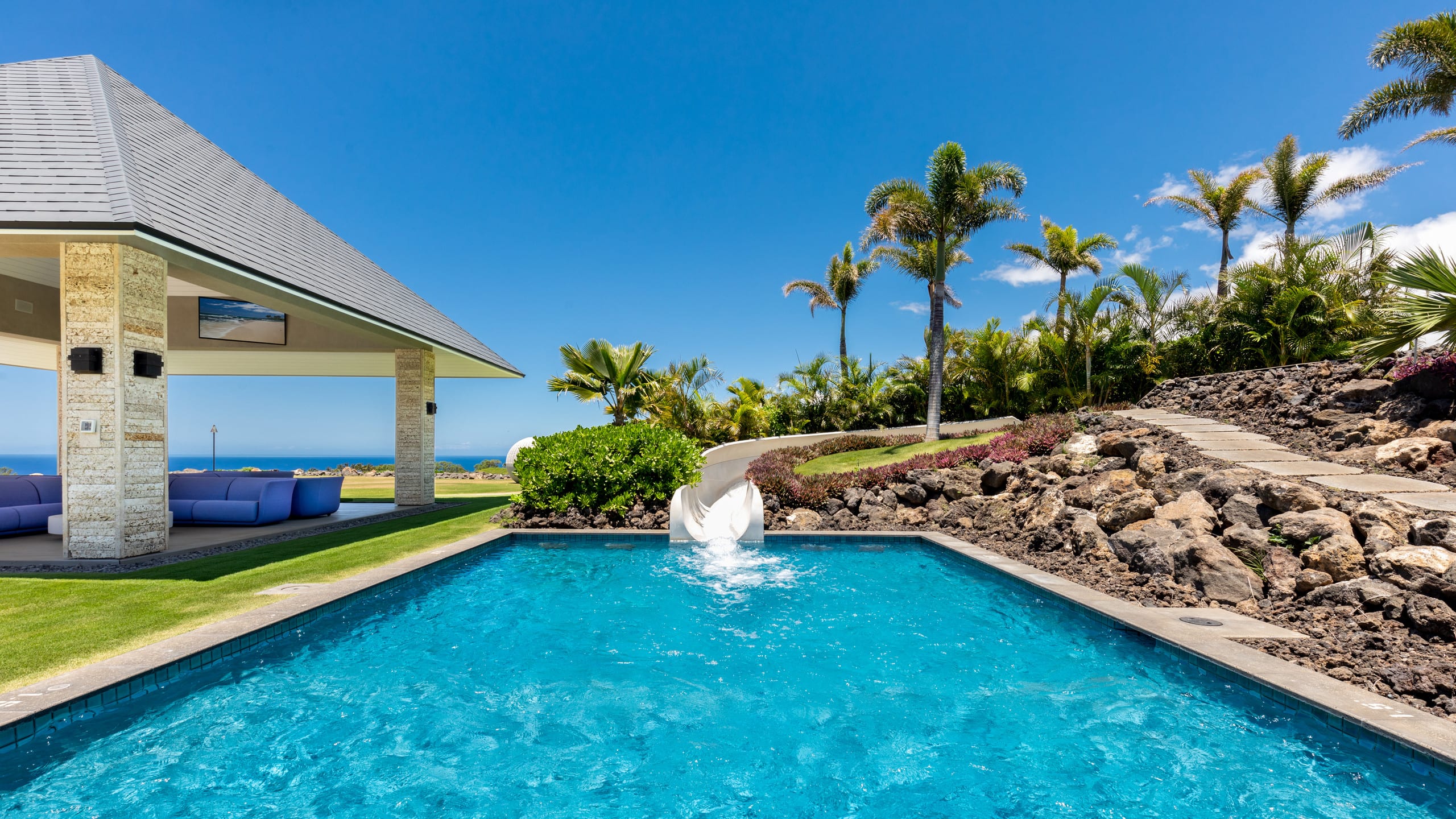 Home in Waimea · ★5.0 · 4 bedrooms · 7 beds · 4.5 baths - Image 16
