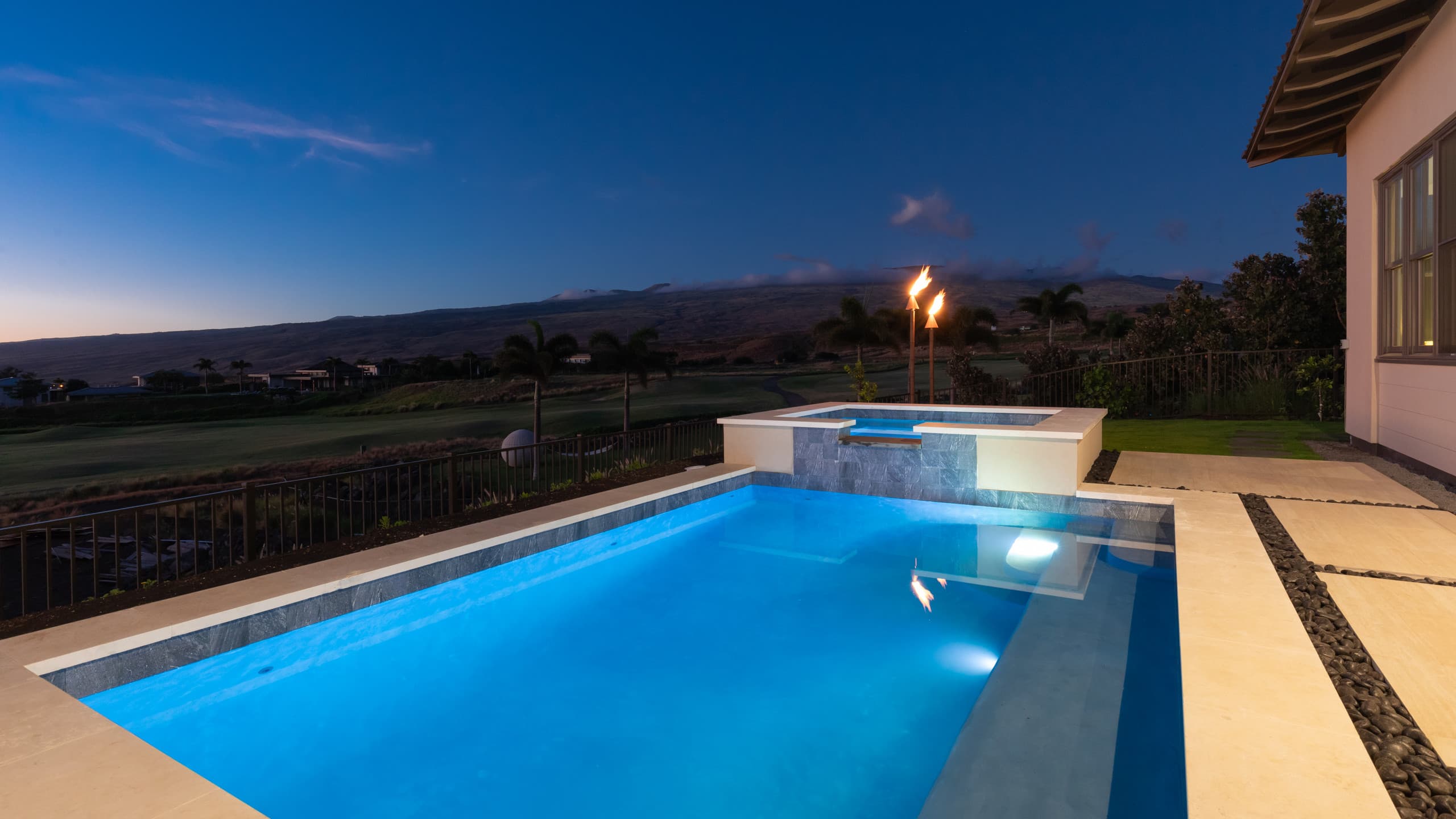 Home in Waimea · ★5.0 · 4 bedrooms · 7 beds · 4.5 baths - Image 3