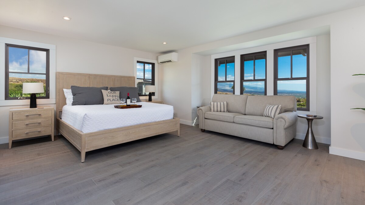 Estudio privado Ohana: separado de la casa con cama tamaño king, sofá cama tamaño queen, baño privado y cocina pequeña