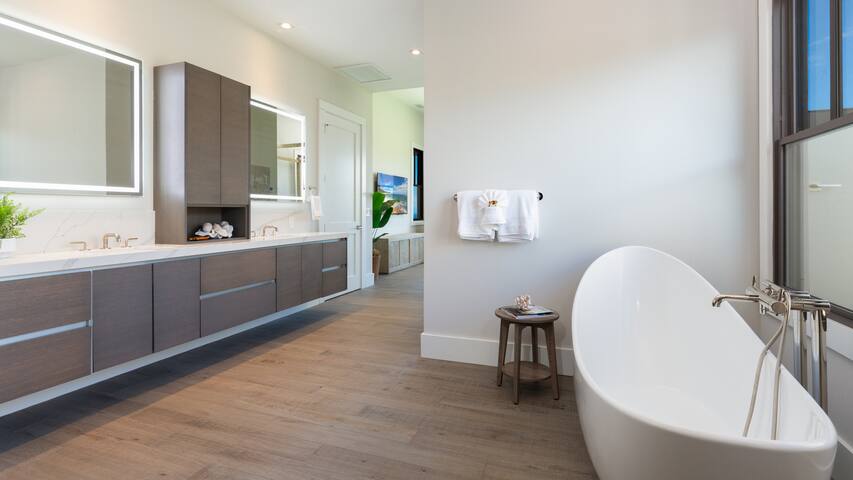 PiH: Mauna Kea Beach Escape, HapunaPark Waterslide gallery image 2