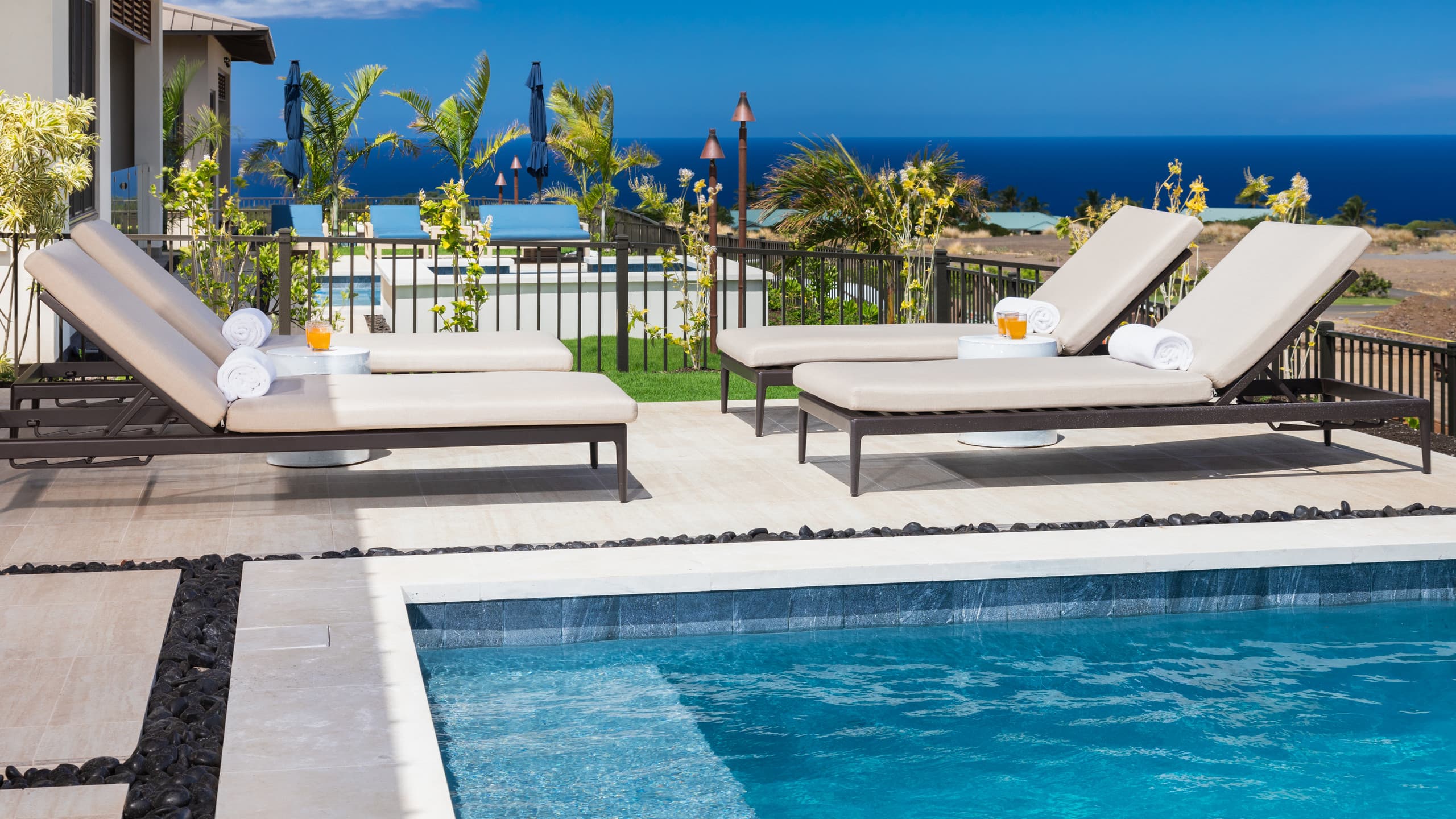 Home in Waimea · ★5.0 · 4 bedrooms · 7 beds · 4.5 baths - Image 6