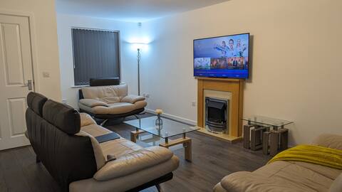 ClariTurf-4 Bed House-Stadia,Parks,Canal-SkyN 'flix