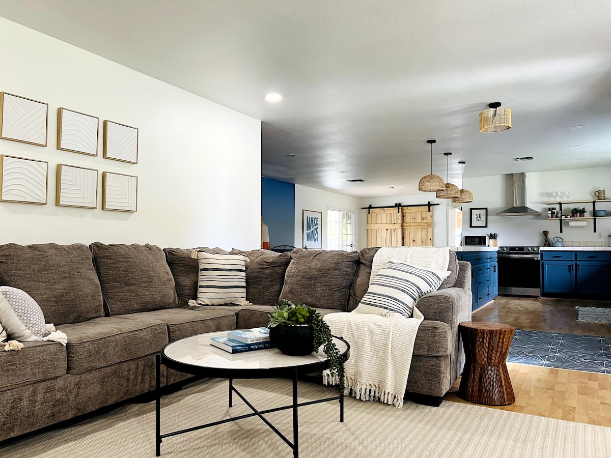 Beach Vibes Getaway Houses for Rent in Brookings, Oregon, United