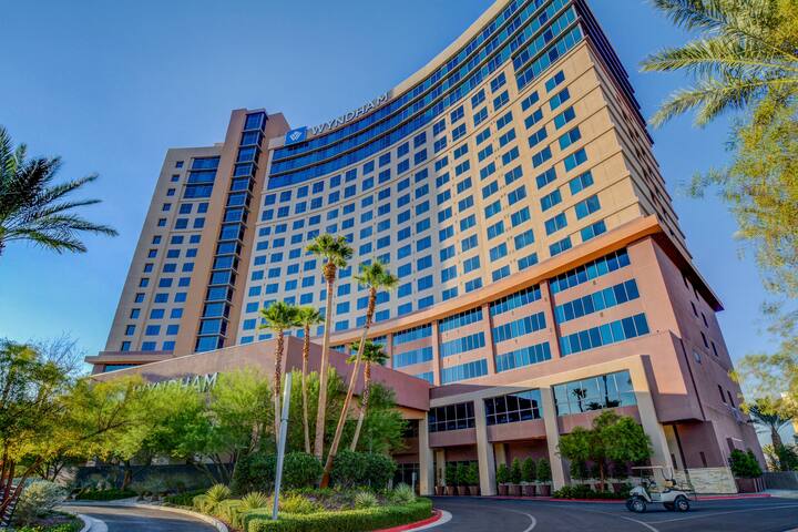 Wyndham Desert Blue (2 bedroom)