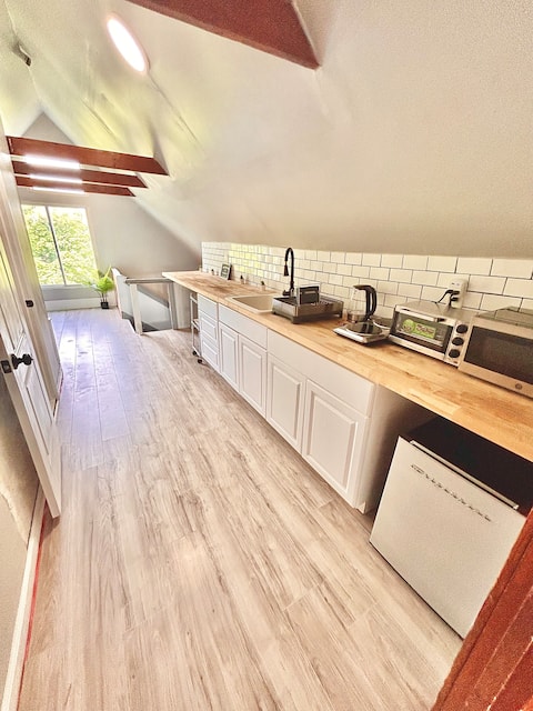 Top Airbnb: A-Frame Oasis in Buckeye Shaker Square