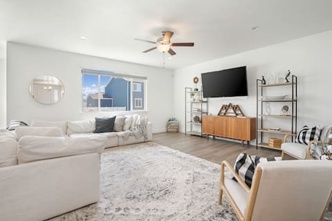 *Modern *New *Designer *Pet Friendly *Cold Plunge