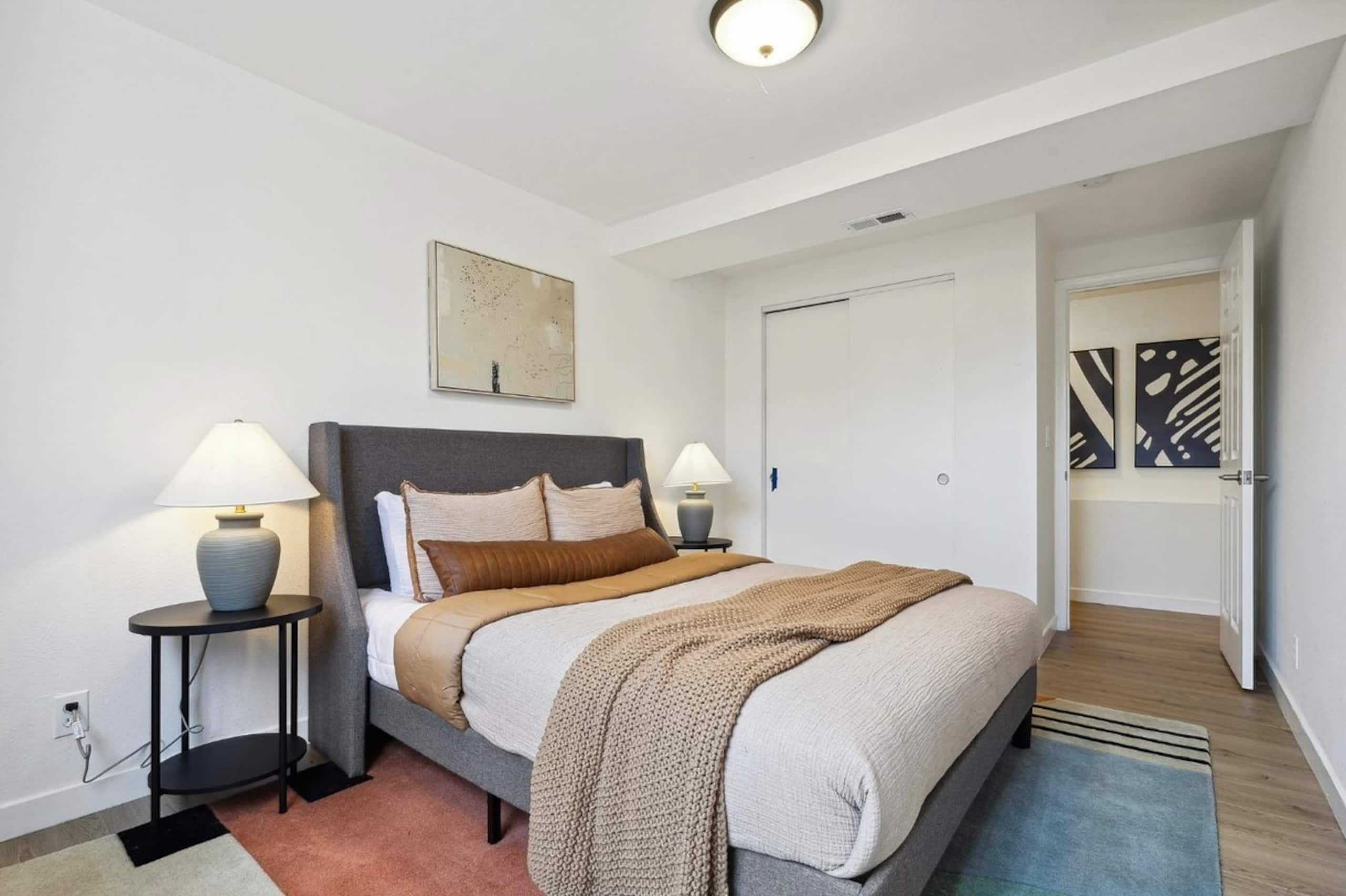 Home in San Francisco · ★4.68 · 1 bedroom · 2 beds · 1 bath - Image 12