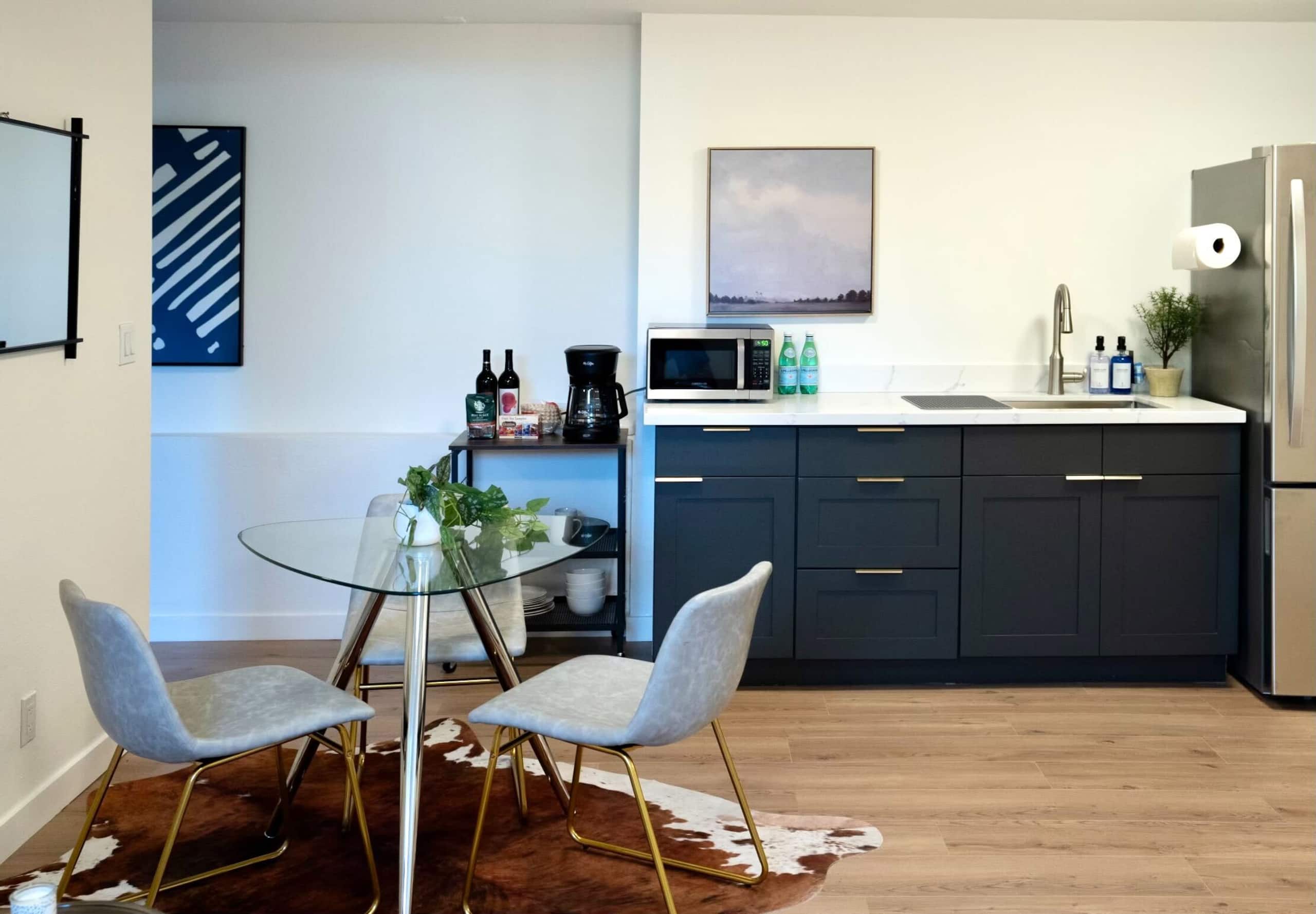 Home in San Francisco · ★4.68 · 1 bedroom · 2 beds · 1 bath - Image 10