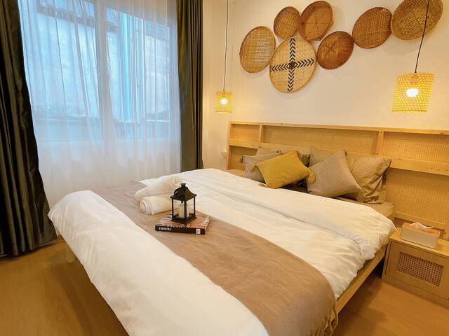 Experienced in town,big group. gallery image 5