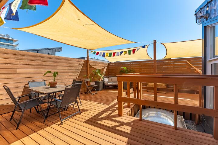 2BR Epic Arts Loft w/ Rooftop Terrace gallery image 5