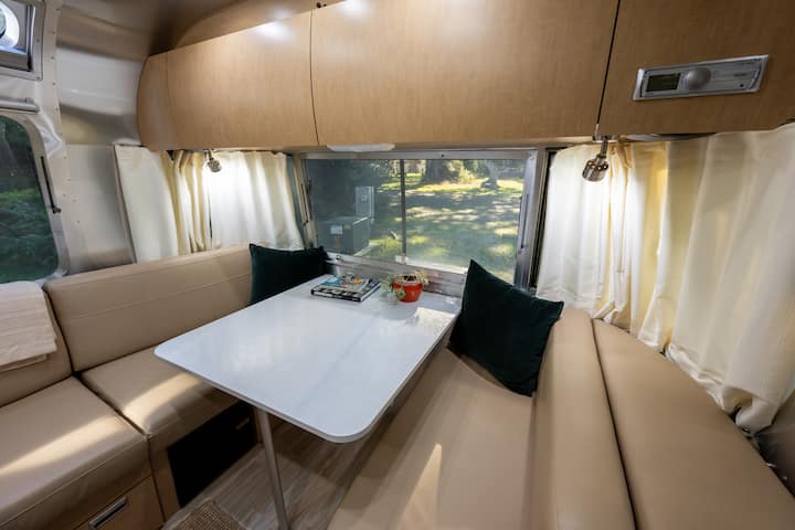 Coastland Airstream Rialto Beach Sauna + Hot Tub - Washington