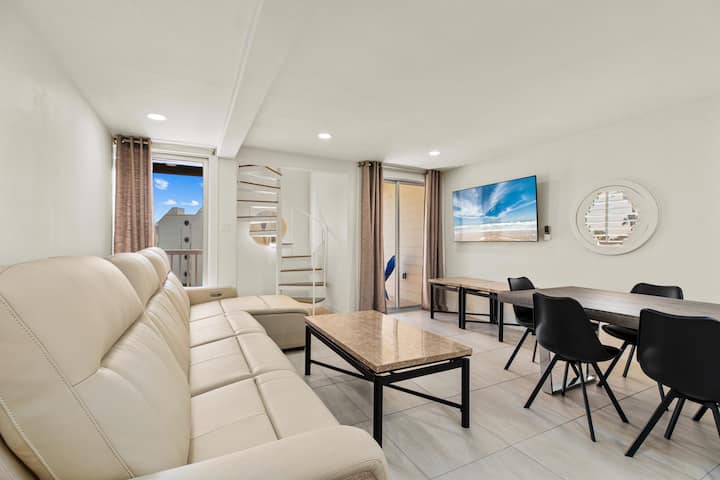 Renovated & Spacious Condo W/beach Access - South Padre Island