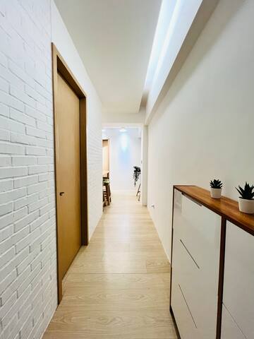 3bd/3ba Ensuite Bathrooms｜Central Taipei Da’an gallery image 2