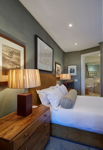 V&A Accomadation gallery image 3