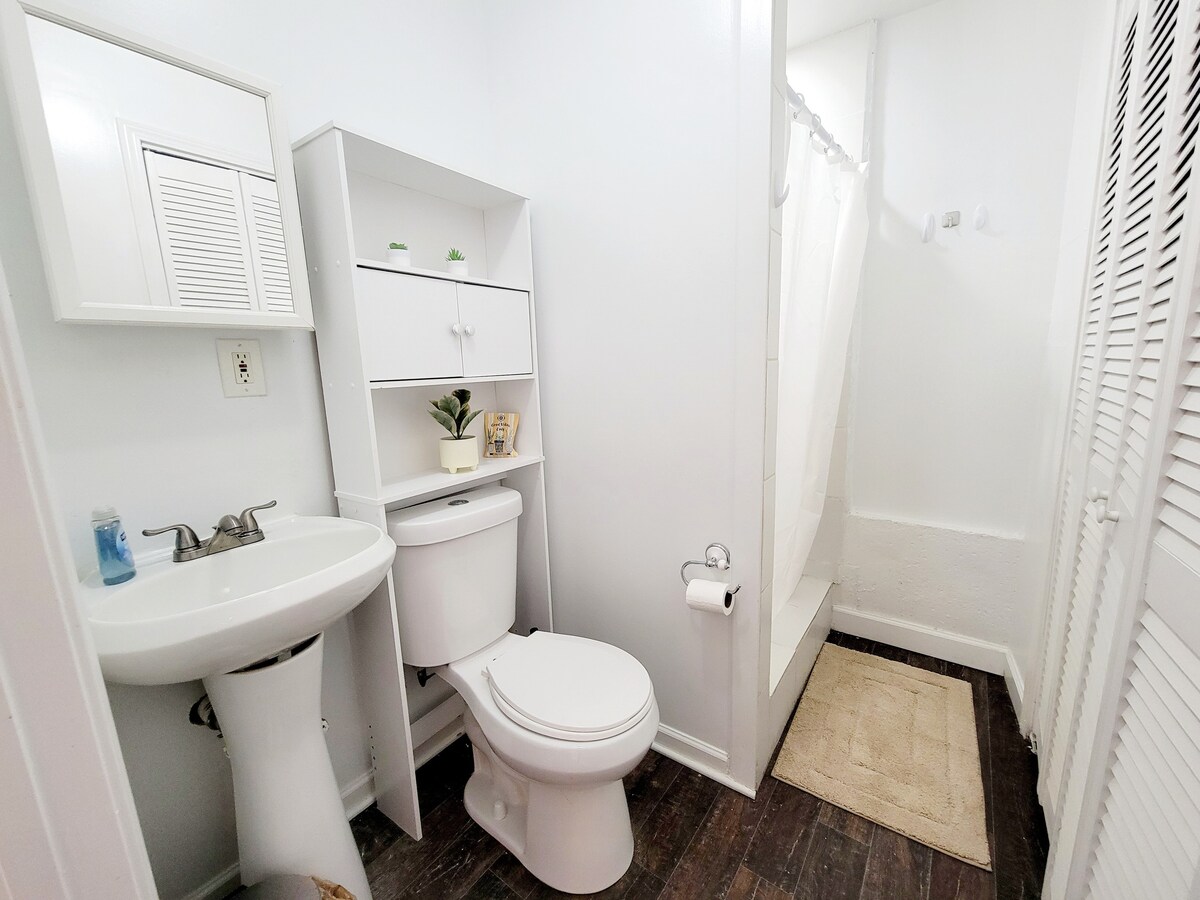Guest Suite with 3 Bedrooms in Basement