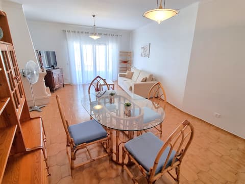 Top performing Airbnb: 7mins to the Beach with Sea View in Albufeira E Olhos De água