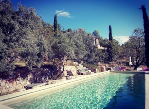 Provençal style villa with pool