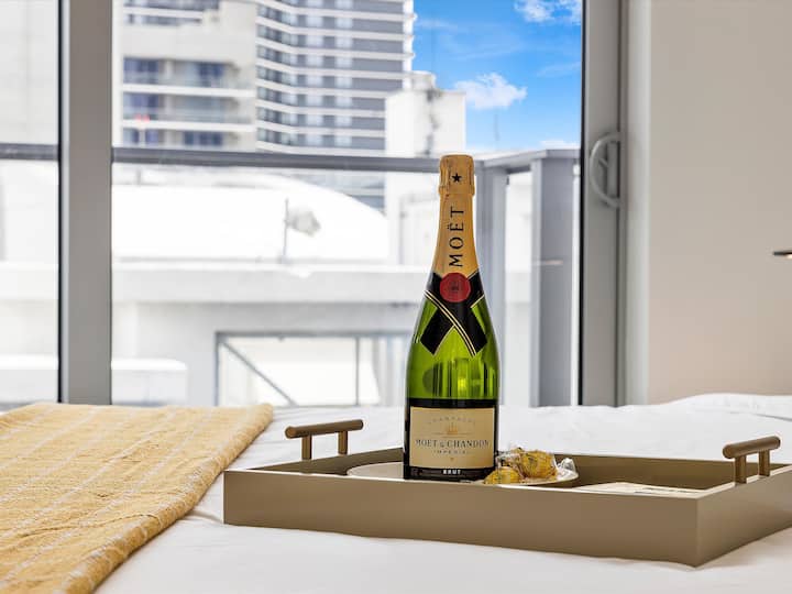 Special OFFER 2BR near Kaseya Center Apartments for Rent in Miami